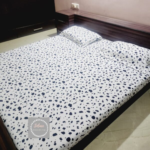 All over polka dot bedsheet with same pillow covers