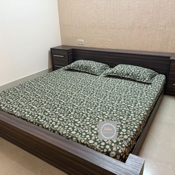 Sab green hosiery printed bedsheet with same pillow covers